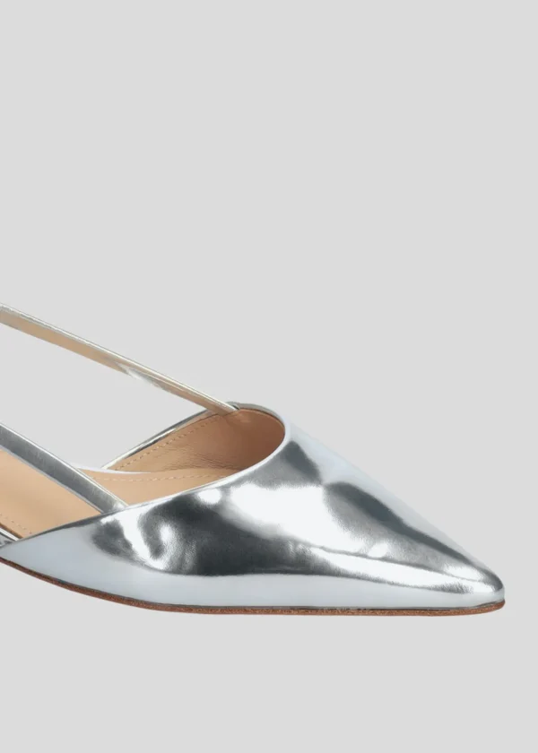 Lola Cruz Icons-CARMEN FLAT
